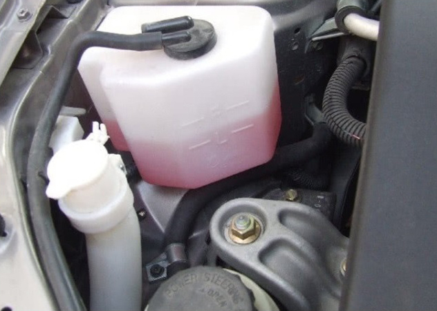 詳解散熱系統(tǒng)，夏天拒絕發(fā)動(dòng)機(jī)高溫